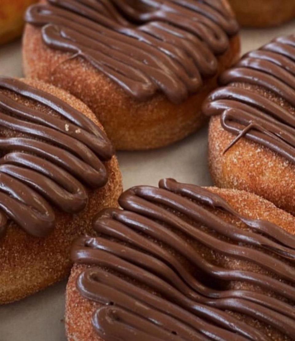 Rosquillas sorprendentemente ligeras y frescas que no te pondrán en un coma de azúcar.