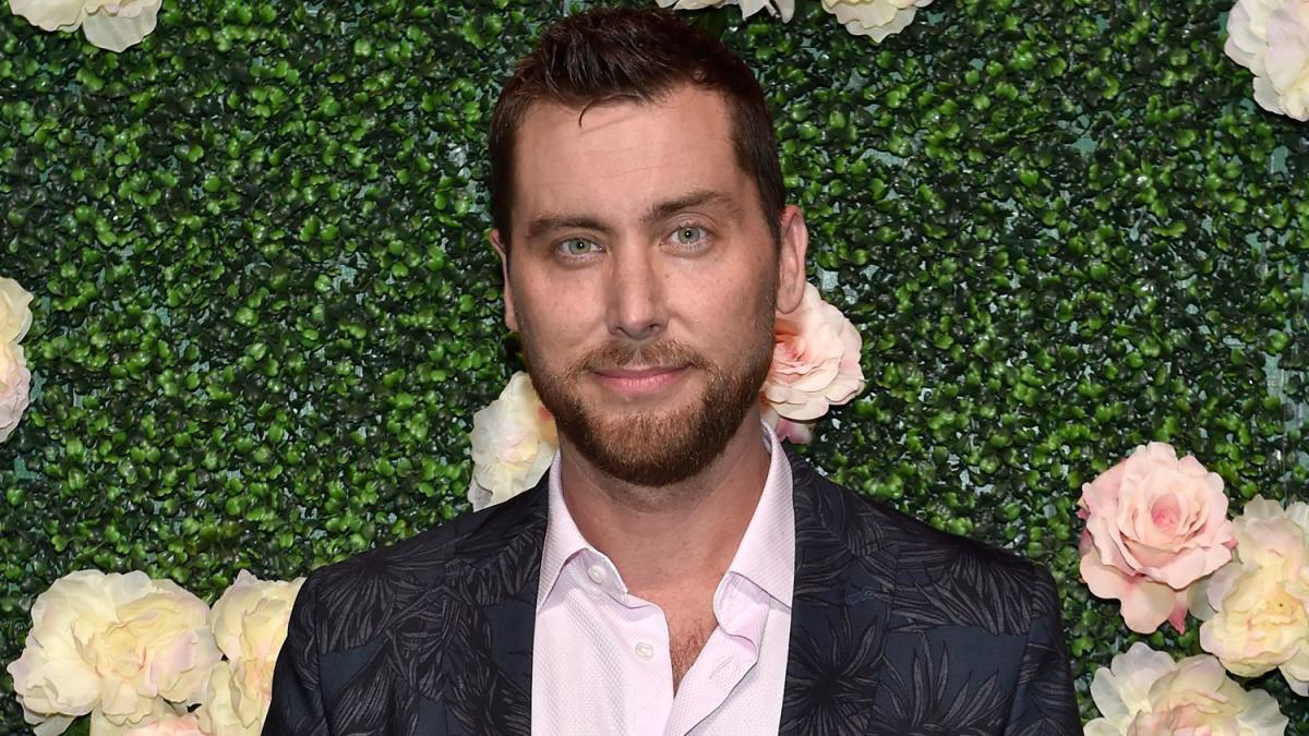 Lance Bass Dresses Twins Violet and Alexander in Packers Gear