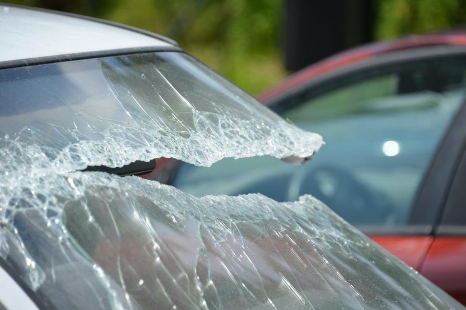 男子租車出車禍後，竟只想著去酒吧玩樂，並丟出父親名號揚長而去。（示意圖／翻攝自pixabay）