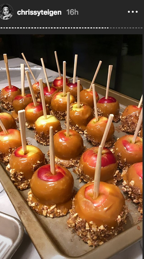 Chrissy Teigen Caramel Apples