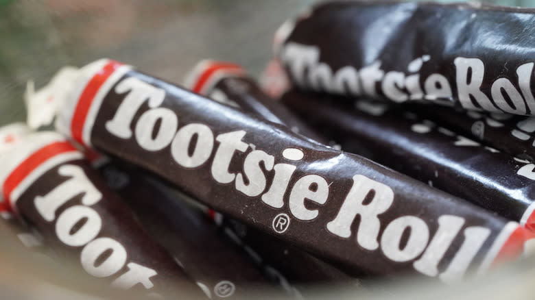 Tootsie rolls 