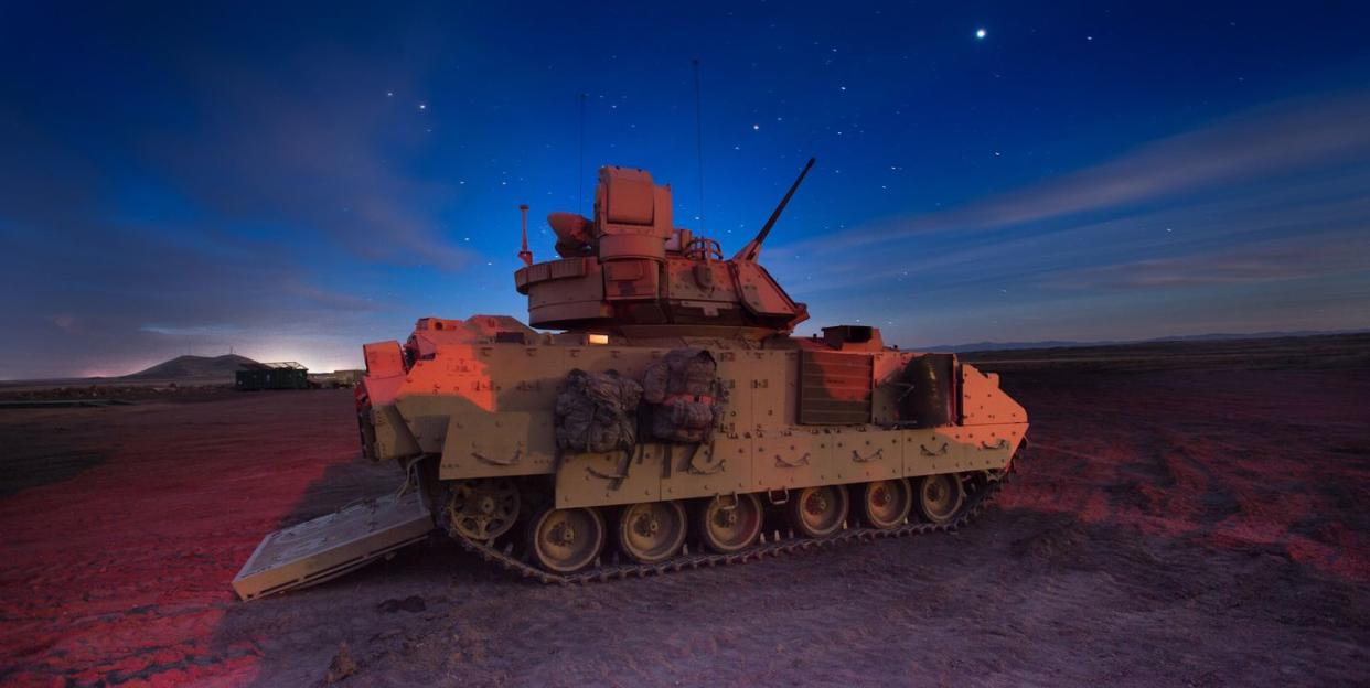 engineers with the 116th brigade engineer battalion conduct m2a3 bradley fighting vehicle gunnery qualification on march 27, 2018, orchard combat training center, south of boise, idaho combat engineers with the 116th beb trained through gunnery table xii, evaluating their ability to execute collective platoon level tasks in a tactical live fire environment including integrating dismounted soldiers with their assigned bfv us army national guard photo by 1lt robert barney