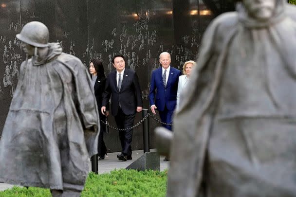PHOTO: FILE – President Joe Biden, first lady Jill Biden, South Korean President Yoon Suk Yeol and his wife Kim Keon Hee visit the Korean War Veterans Memorial in Washington, April 25, 2023. (Susan Walsh/AP, FILE)