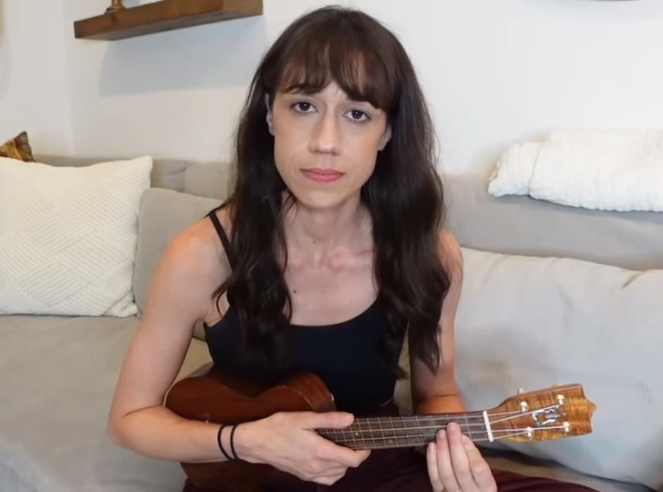 Colleen Ballinger, Ukulele, YouTube screengrab