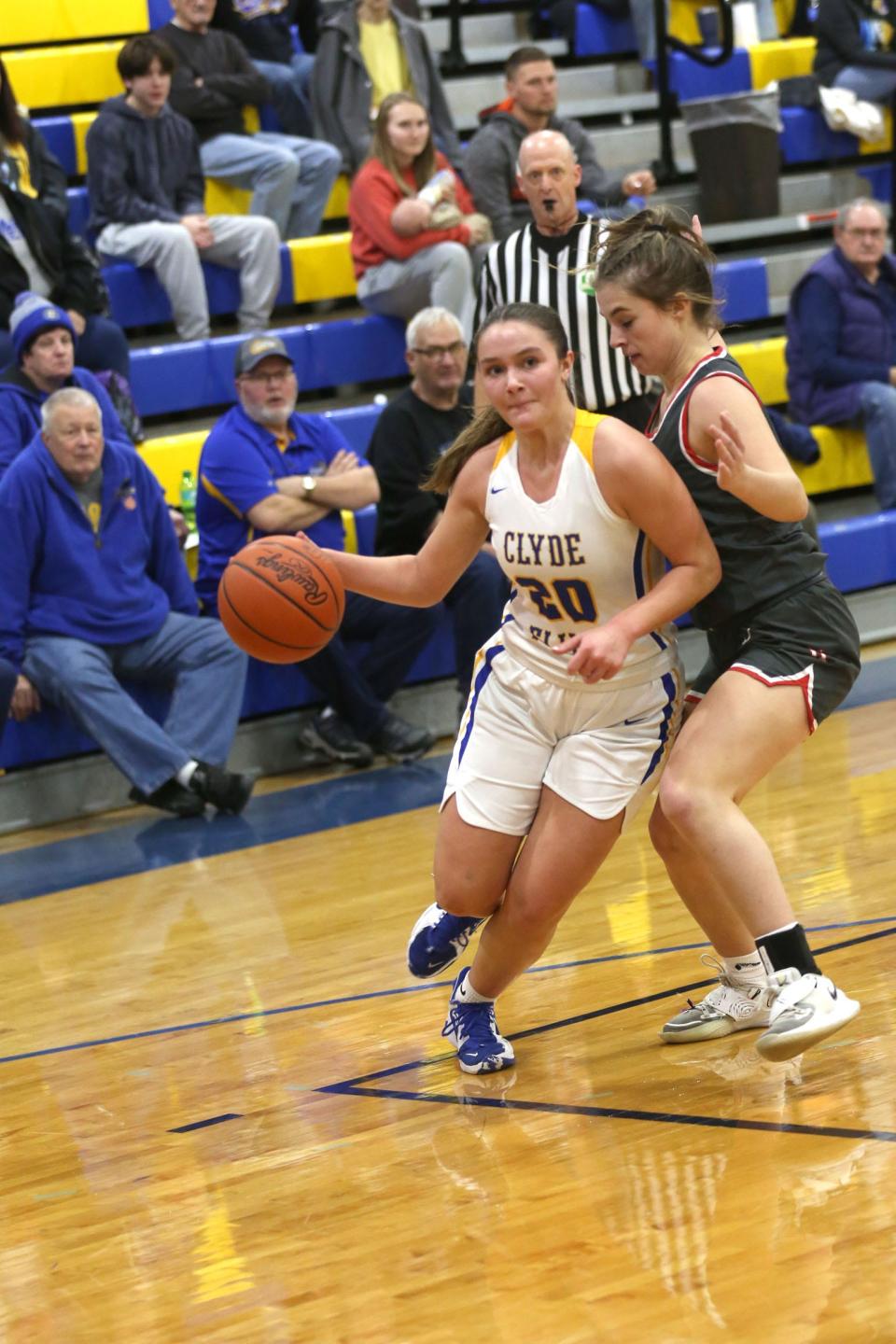 Clyde's Lexi Carlson handles the ball.