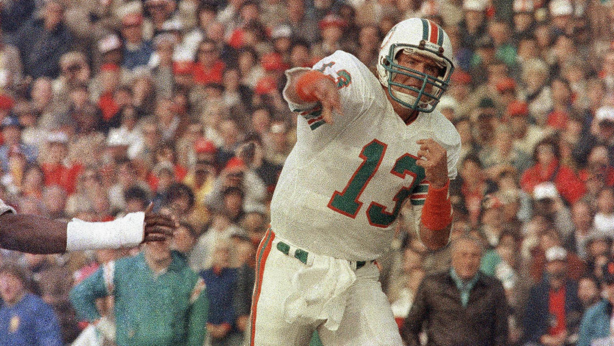 Mandatory Credit: Photo by Anonymous/AP/Shutterstock (6577863b)Dan Marino, Miami Dolphins' quarterback, is shown in action during the Super Bowl XIX, against the 49ers in Palo Alto, CaliforniaSuper Bowl Marino 1985, Palo Alto, USA.