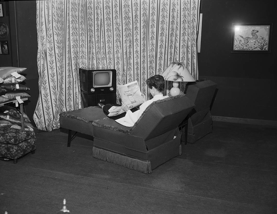 Oct. 11, 1950: A newly developed versatile piece of furniture finally is arriving in Fort Worth in quantity, announced E.L. Childers, furniture department manager at Leonard’s Department Store, after having made a hit at the recent Chicago Furniture Mart exhibition. Called the “all-purpose TeVe chair-bed,” the chaise longue-type item is particularly adaptable for televiewers, as shown here.