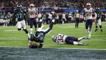 <p>Philadelphia Eagles’ Zach Ertz scores a touchdown. REUTERS/Chris Wattie </p>