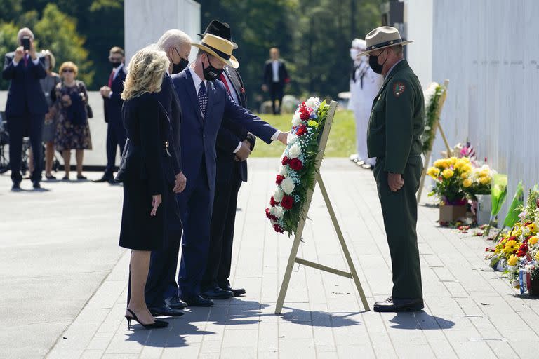 Joe y Jill Biden en el memorial de Shanksville