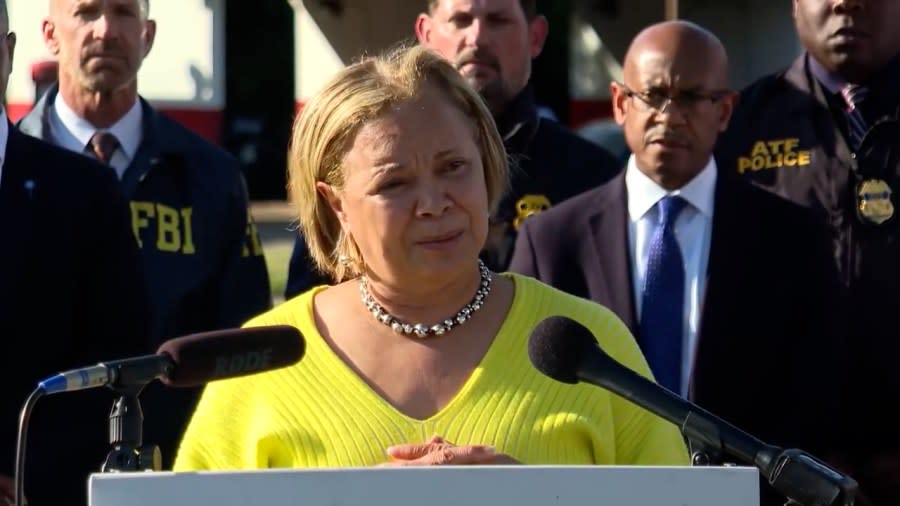Charlotte Mayor Vi Lyes gets emotional speaking out the fallen law enforcement officers.