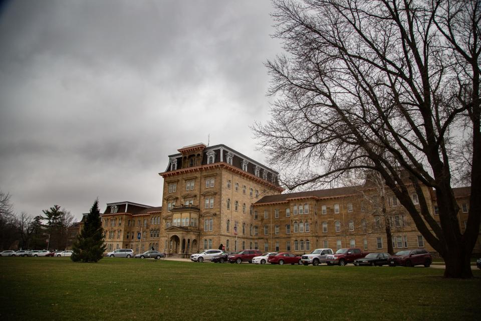 At least four state employees in two weeks have been injured in violent patient outbursts at the Independence Mental Health Institute.