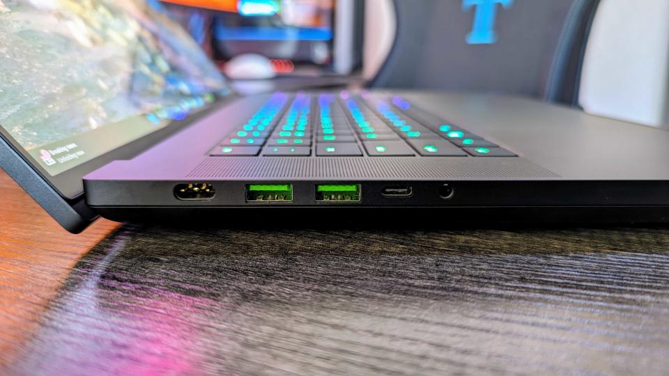 Image of the Razer Blade 16 (2024).