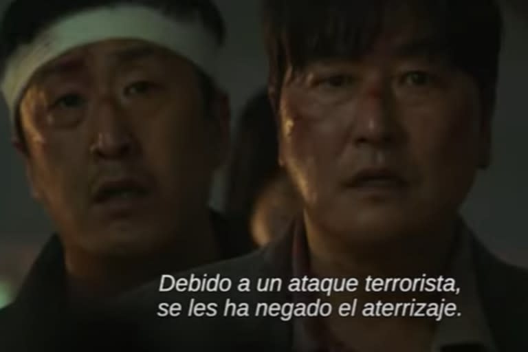 Emergencia en el aire, la producción surcoreana que encabeza el ranking de películas más vistas de Netflix (Foto: Captura)