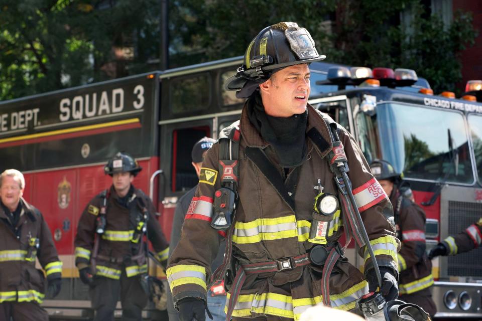 taylor kinney as kelly severide, chicago fire season 11