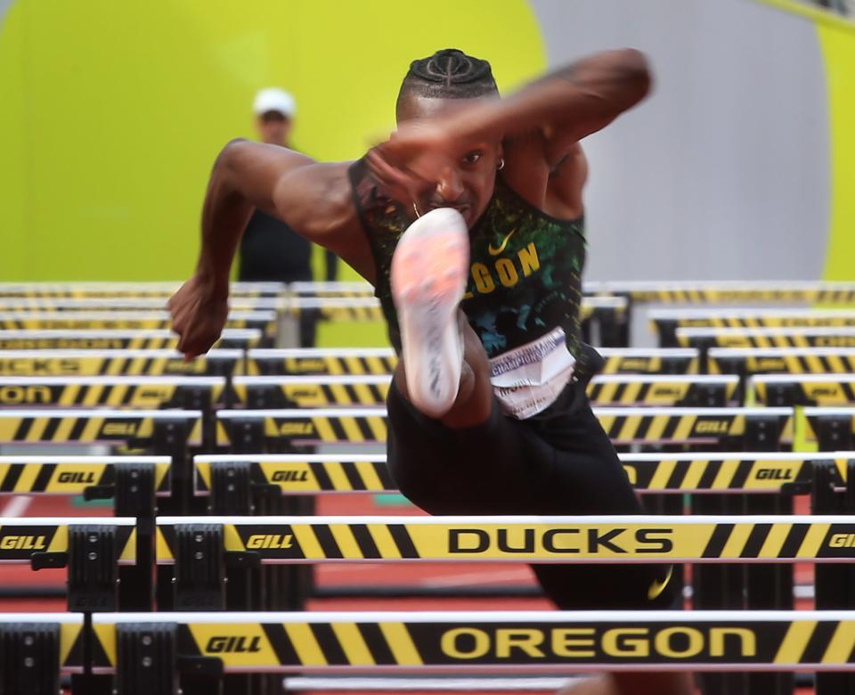 Oregon's Will Mundy advances in during the preliminary round of the men's 110 meter hurdles at Pac-12 Track & Field Championships at Hayward Field in Eugene, Oregon May 14, 2022.