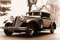 <p>Difficult though it might be to imagine now, Renault was famous for its luxury cars before the Second World War, so it was almost inevitable that a straight eight model would be introduced sooner or later. Sure enough, the <strong>7.1-litre</strong> Renahuit was unveiled to the public at the Paris Show in 1928, and went on sale the following year after being renamed Reinastella.</p><p>As well as being the company’s first eight-cylinder car, it was the first Renault of any sort with a radiator mounted in front of the engine rather than behind it.</p>