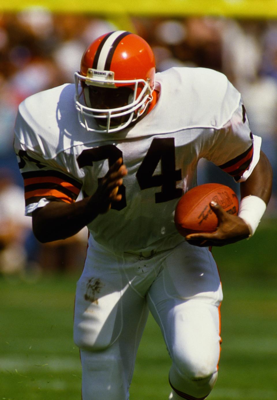 Browns fullback Kevin Mack in action against the Detroit Lions at Cleveland Municipal Stadium, Sept. 28, 1986.