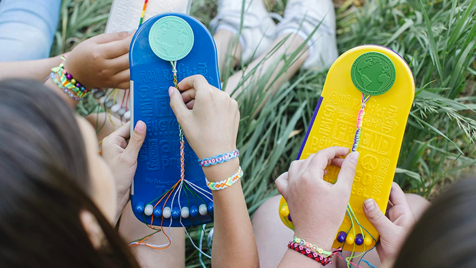 Best gifts for crafters: Friendship Bracelet Maker
