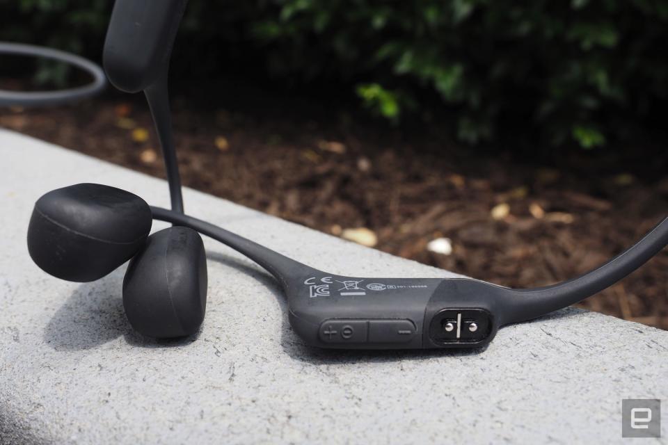 bone conduction headphones