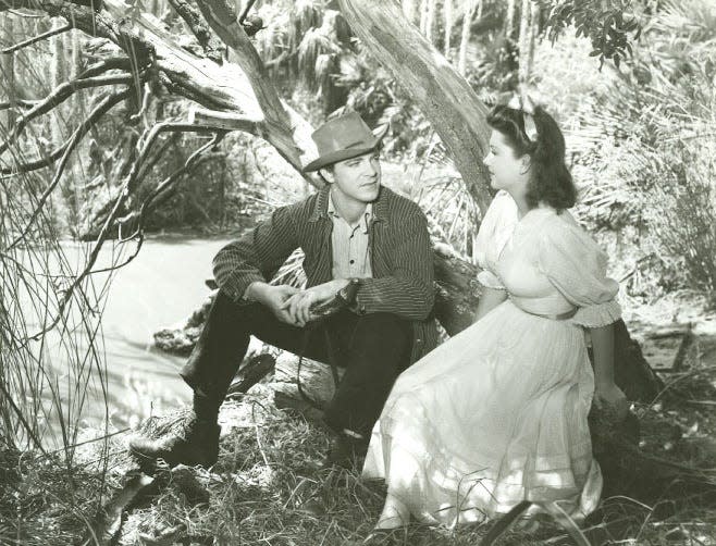 Dana Andrews and Anne Baxter in 'Swamp Water' (1941).