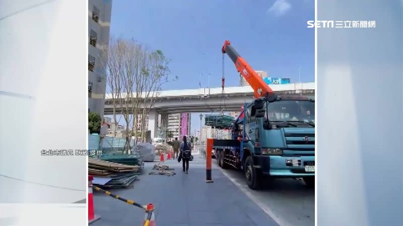 工地在進行吊掛作業時，竟沒有用任何安全維護措施。（圖／台北市議員耿葳提供）