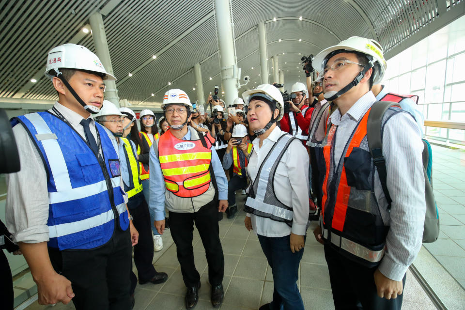 ▲市長盧秀燕視察台中市捷運綠線，預定109年底前全線通車。 (圖／市政府提供2019.5.8)