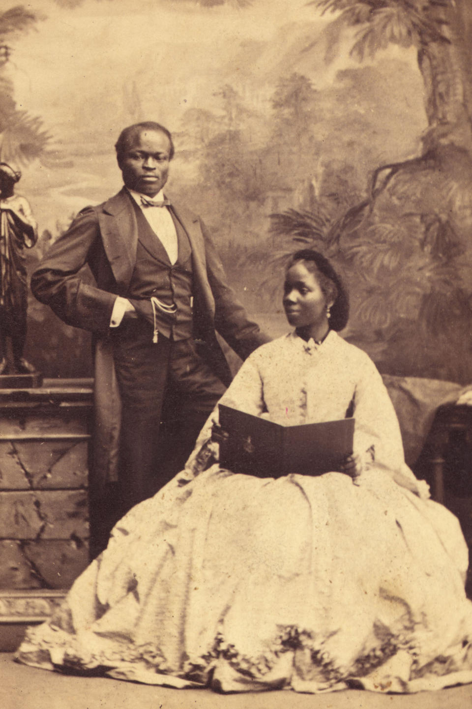 Sara Forbes Bonetta, god-daughter of Queen Victoria, with her husband James Davies on Sept. 15, 1862<span class="copyright">Camille Silvy—Hulton Archive/Getty Images</span>