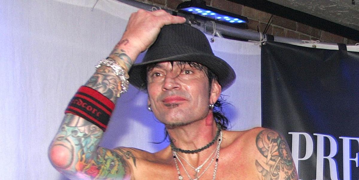 Hi, Tommy Lee Posted an NSFW Full-Frontal Nude Photo and It's Still Up