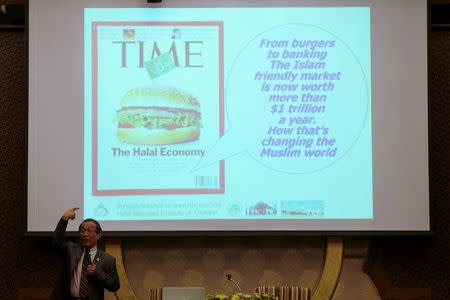 A lecturer speaks during a seminar for employees at the Al Meroz hotel in Bangkok, Thailand, August 29, 2016. REUTERS/Chaiwat Subprasom