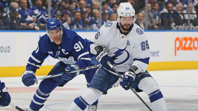 Lightning's Steven Stamkos is skating  and yes, it is allowed