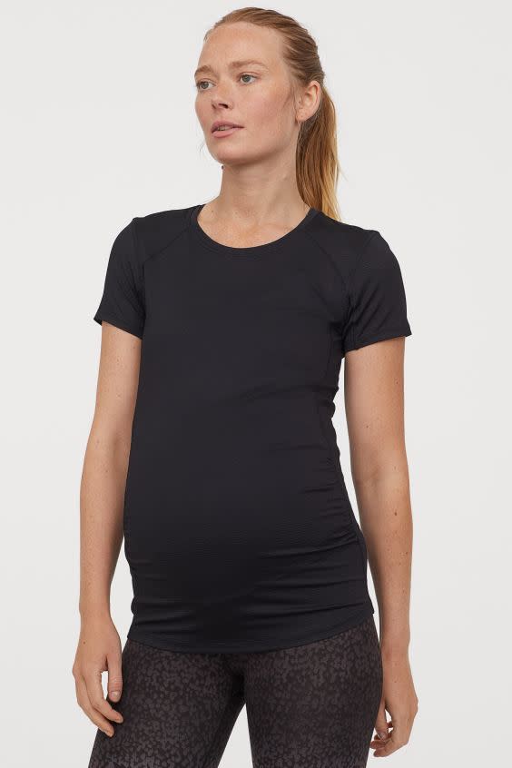 H&M MAMA Sports Top (Photo via H&M)