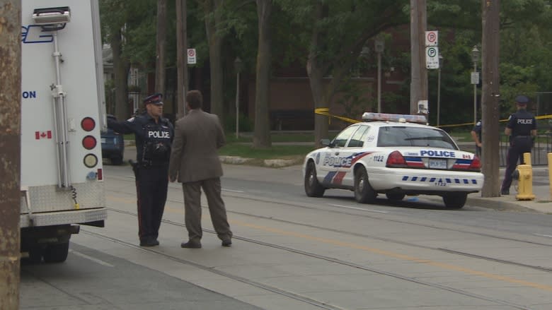 SIU investigates after shooting leaves man dead in Roncesvalles Village