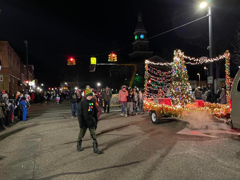 The parade made its way down Howell Street in downtown Hillsdale as crowds lined the streets.