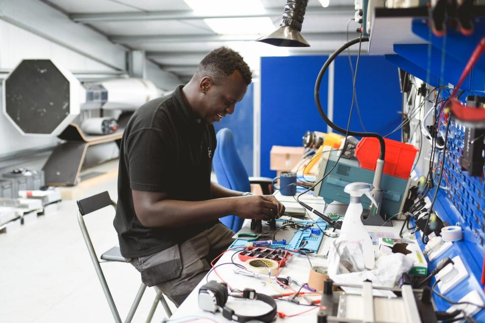 Justin Okumu, an electrical engineer at Renewable Parts (Bill Bailey/Ashden)