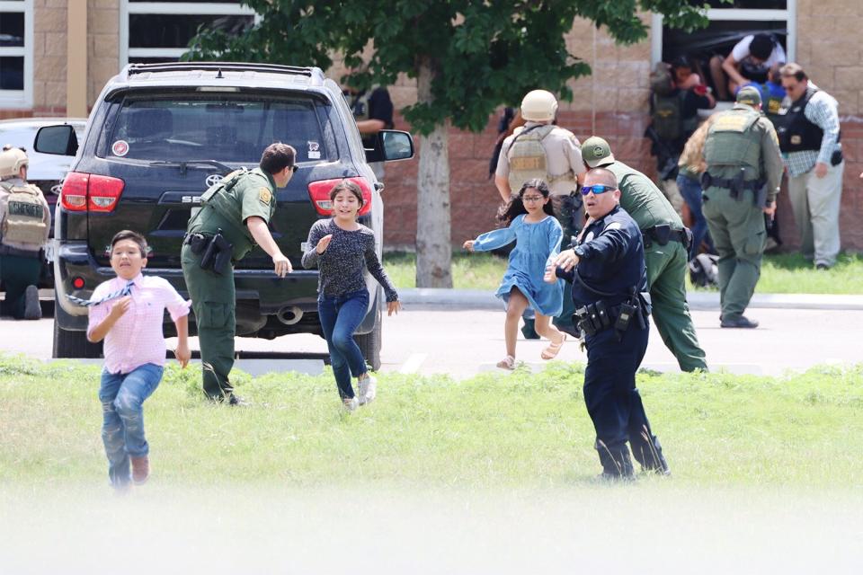 Uvalde, TX May 24, 2022 Shooting at Robb Elementary School kills 19 students and 2 teachers. Early stages outside the school. Credit: Uvalde Leader News free of charge.  Contact: Meghann Garcia: mgarcia@ulnnow.com 830 278 3335