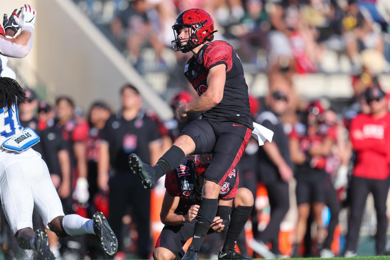 HONOLULU, HI - DECEMBER 24: Jack Browning #13 of the San Diego State Aztecs misses a field goal attempt during the first half of the EasyPost Hawaii Bowl at the Clarence T.C. Ching Athletics Complex against the Middle Tennessee Blue Raiders on December 24, 2022 in Honolulu, Hawaii. (Photo by Darryl Oumi/Getty Images)
