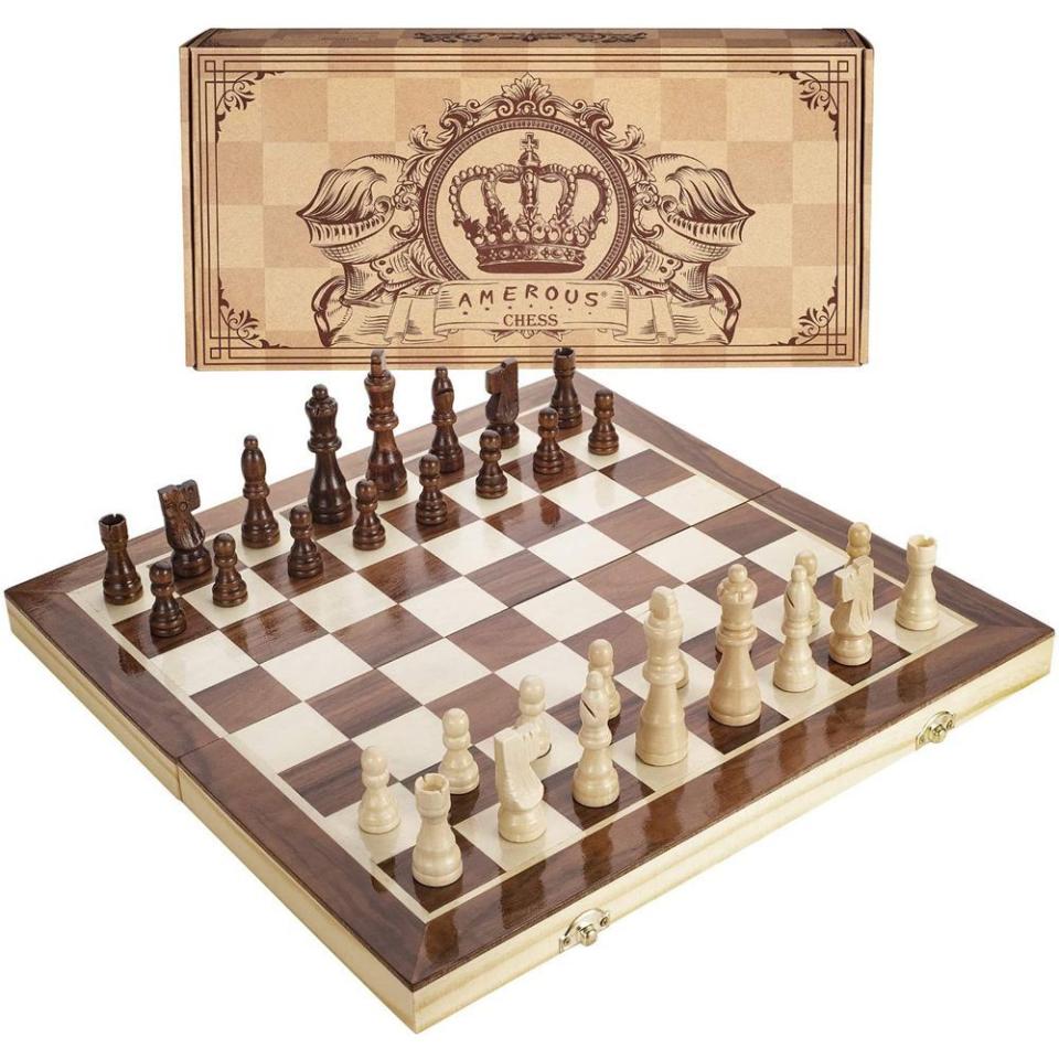 7) Amerous Magnetic Wooden Chess Set
