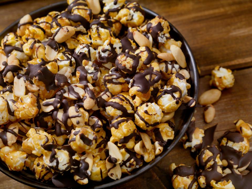 <h1 class="title">Chocolate Caramel Popcorn with Peanuts</h1><cite class="credit">LauriPatterson</cite>