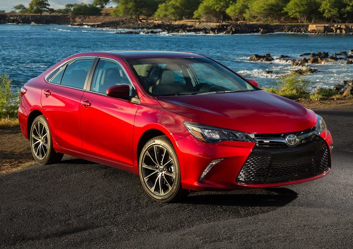 2017 Toyota Camry XSE front quarter right photo