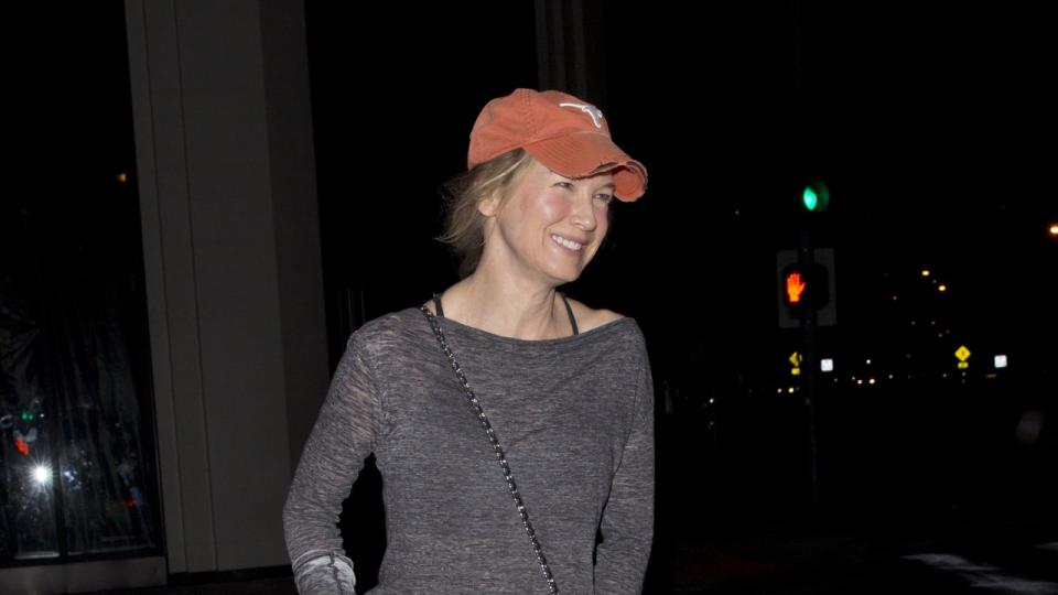 The stunning actress kept things comfy and casual on Saturday night.