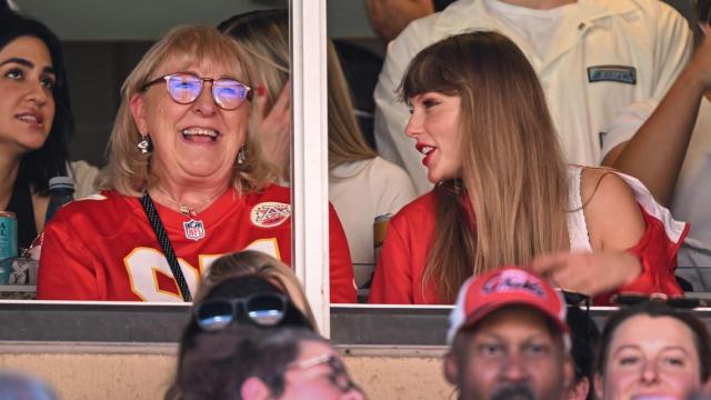 See Taylor Swift With Donna Kelce at Travis Kelce's Broncos Game