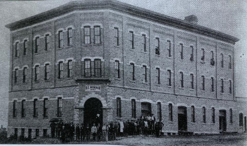 The Werkman Factory, from Donald Van Reken and Fritz Kliphuis' "Reinder Edward Werkman: The Gilded Hollander."