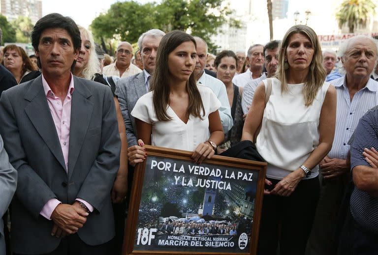 Iara, la hija de Nisman, con Arroyo Salgado, la ex mujer