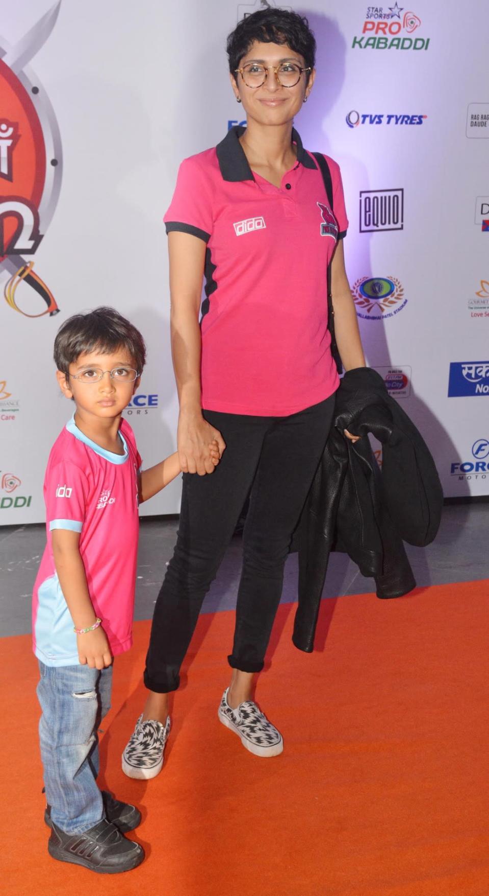 <p>Kiran Rao with son Azad Khan<br></p>