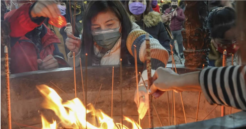 許多民眾在大年初九參拜天公。（圖／報系資料照）