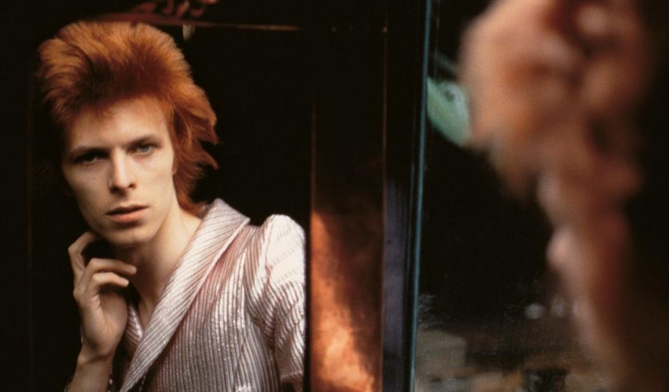 Genesis Publications celebrates the 50th anniversary of David Bowie's global "Ziggy Stardust" tour with a re-release of coffe table biography "Moonage Daydream"
