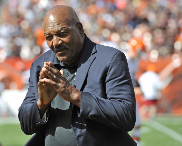 Jim Brown On Colin Kaepernick Kneeling For National Anthem: That