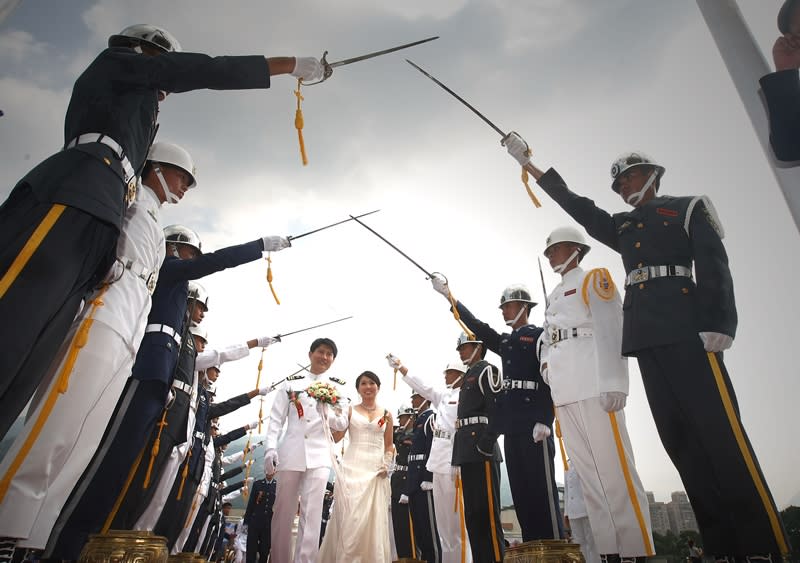 空軍集團結婚將在10月26日登場，而海軍聯合婚禮則在11月15日舉行。（中央社／資料照片）