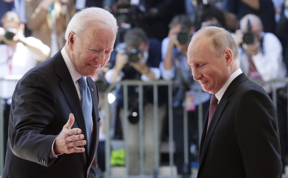 GENEVA, SWITZERLAND  JUNE 16, 2021: US President Joe Biden (L) and Russia's President Vladimir Putin meet for talks at the Villa La Grange. Mikhail Metzel/TASS (Photo by Mikhail Metzel\TASS via Getty Images)