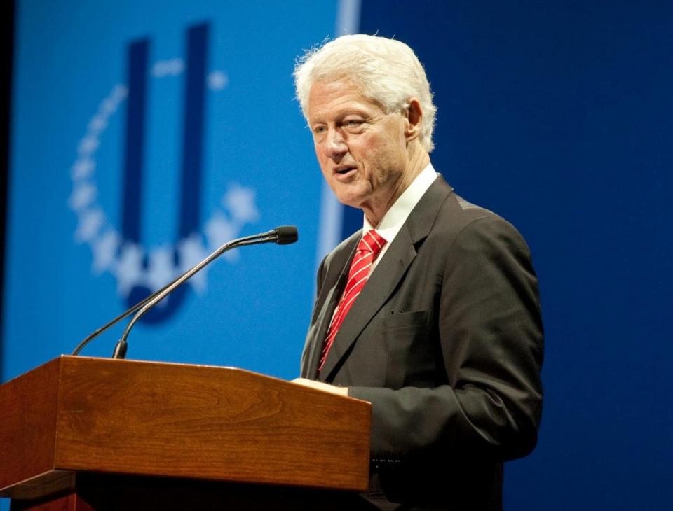 美國前總統柯林頓(Bill Clinton)健康情況好轉，將再住院觀察至少一晚。(圖：柯林頓臉書)